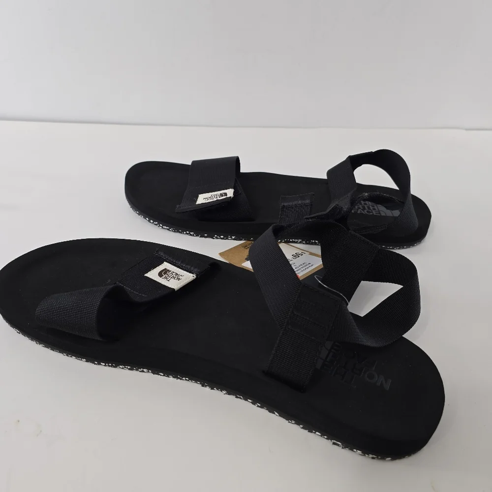 The North Face Skeena TNF Sandals Mens NEW NWT Sz 13 Black Lightweight Gorpcore